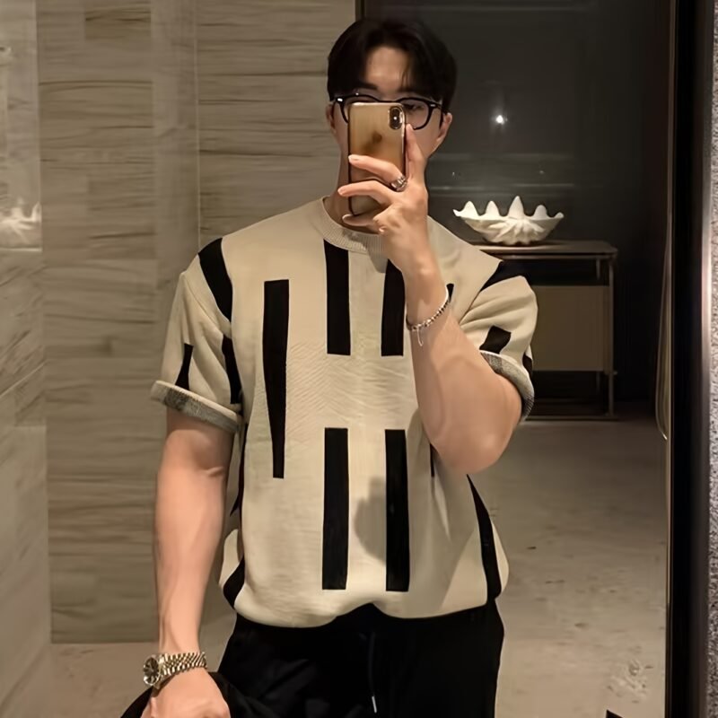 Men's Round Neck Knitted Short Sleeve Sweater