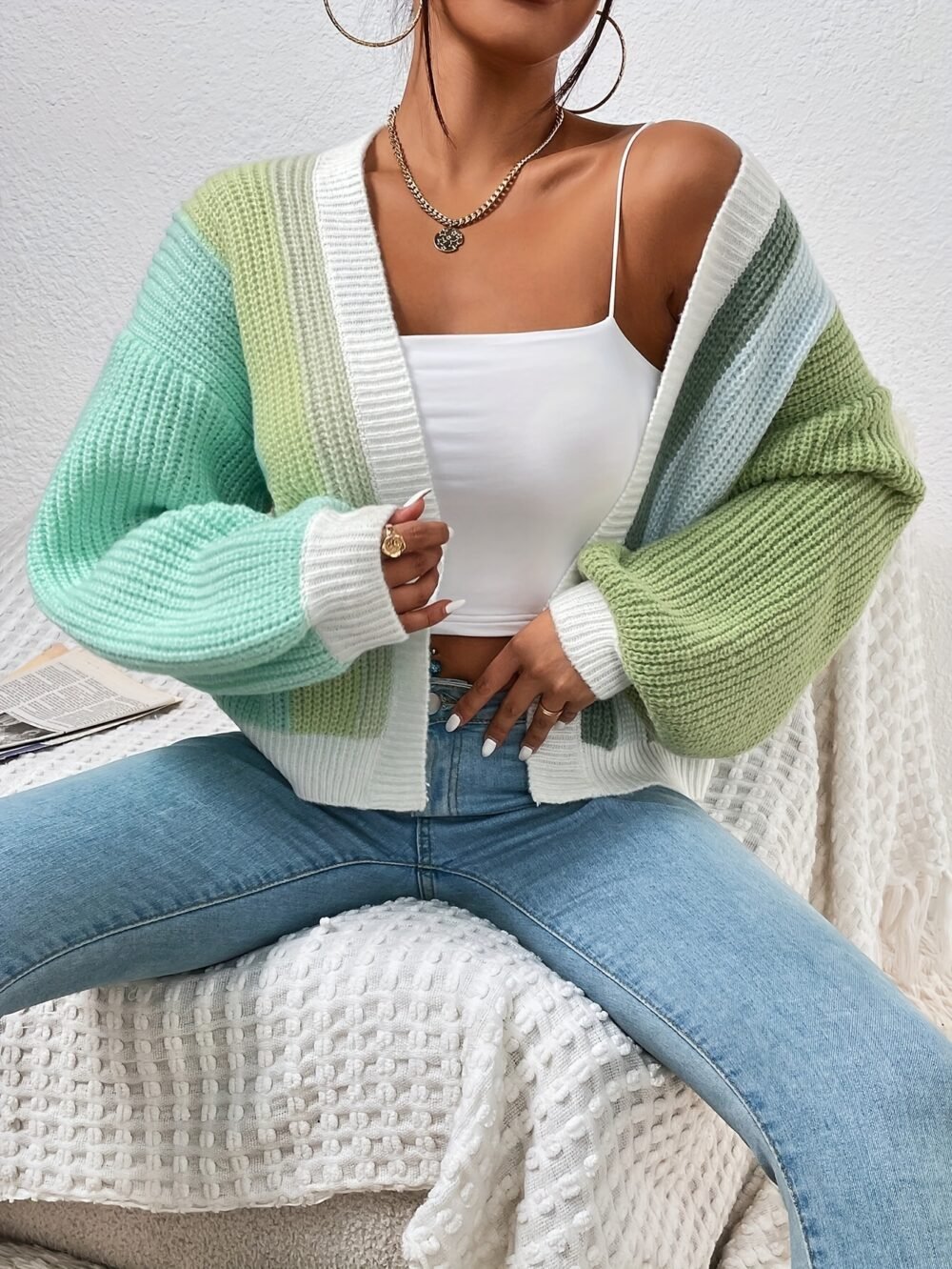 94524bd4-96c2-4281-bb12-3fd6a926a36f.jpg Women's Color-Block V-Neck Long Sleeve Sweater Cardigan