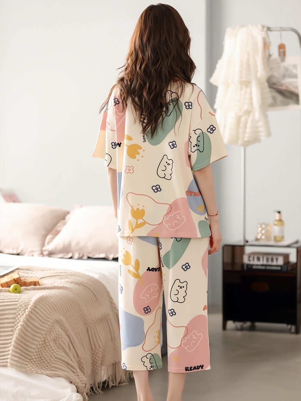 df6b485d-f3fb-415d-abf9-45d956de0465.jpg Women's Casual Round Neck Short Sleeve Pajama Set with Capri Pants